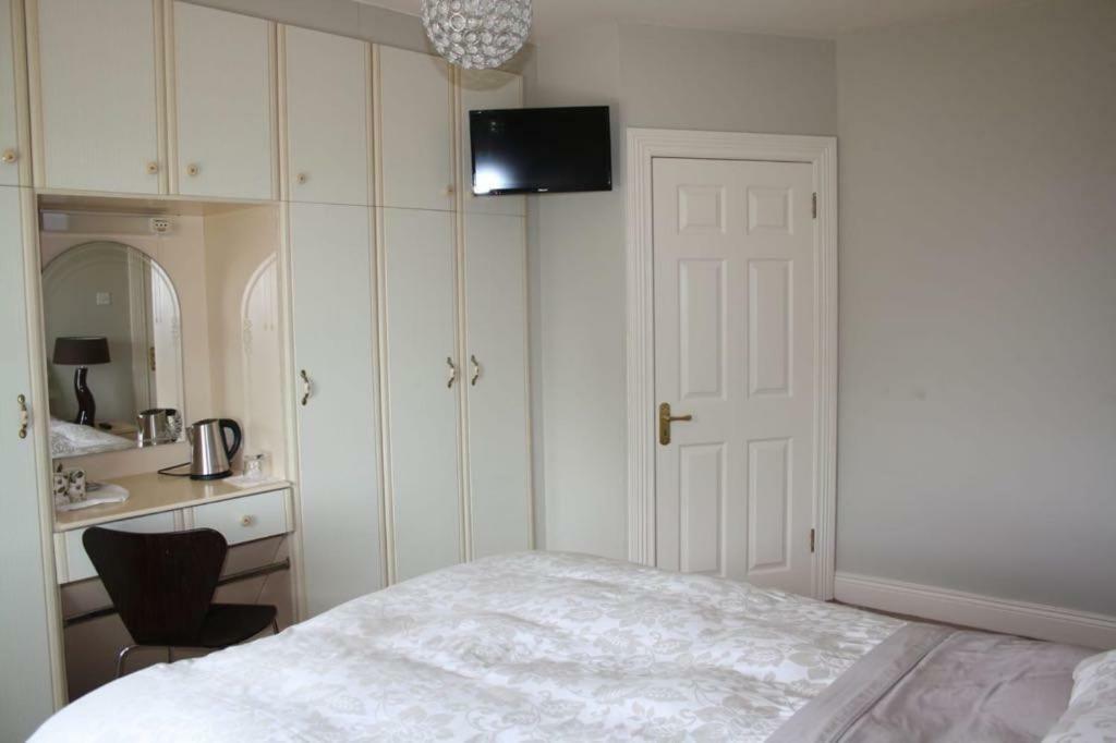 Dalton House Hotel Абифийл Екстериор снимка